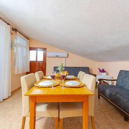Kalkanda Merkezde Haftalik Kiralik Daire Apartment Kas