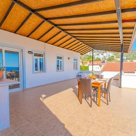 Kalkanda Merkezde Haftalik Kiralik Daire Apartment *